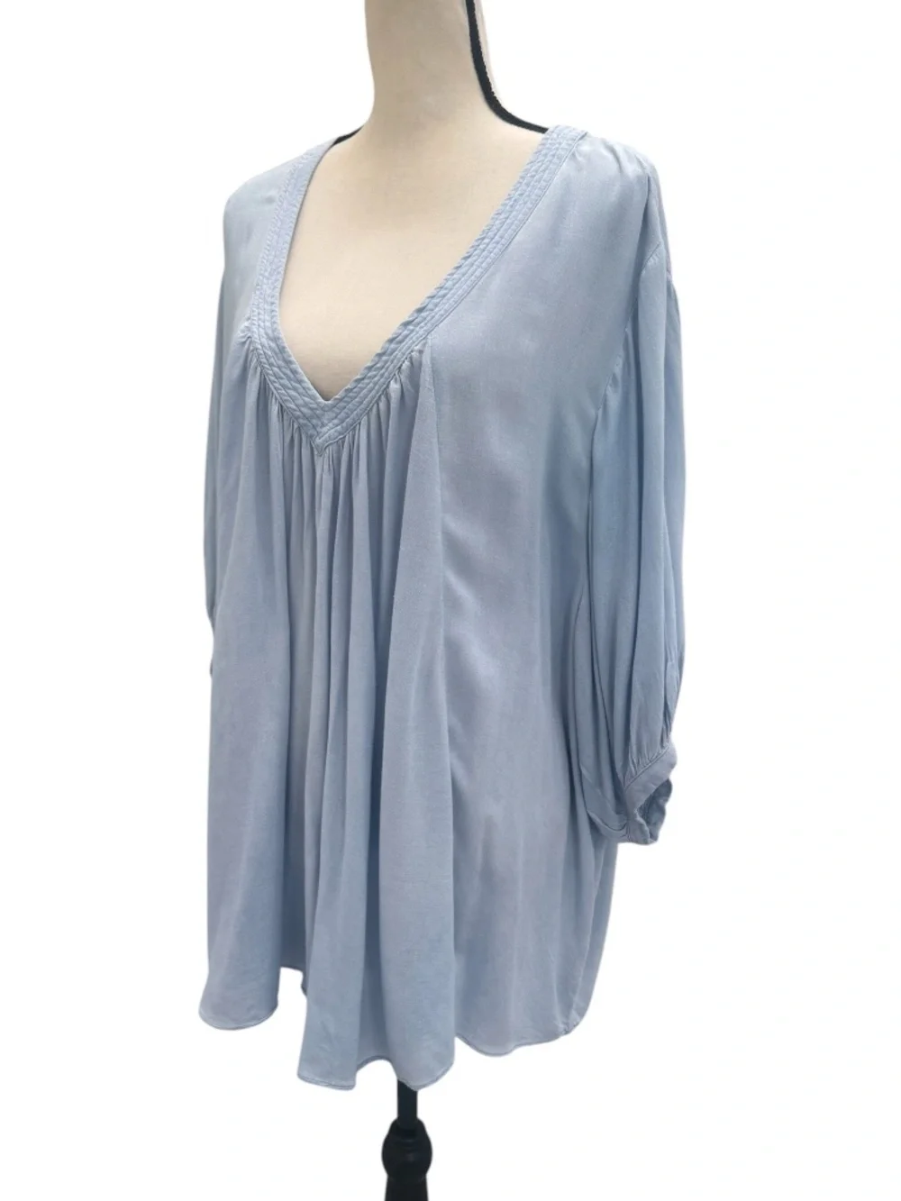 FREE PEOPLE CATCH ME IF YOU CAN LIGHT BLUE OVERSIZED SWING BOHO PEASANT BLOUSE